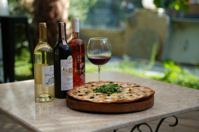 what wine goes with pizza